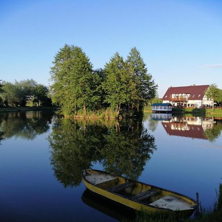 Отель Restauracja Teo Cieszkow Экстерьер фото